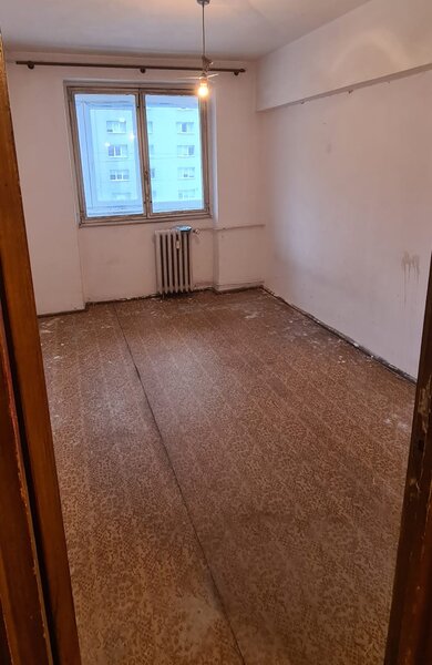 Lacul Tei stradal vav Facultatea de Constructii,langa Parcul Tei